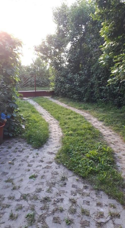 Kerékpáros és Zarándok Vendégház Apostag Exterior foto
