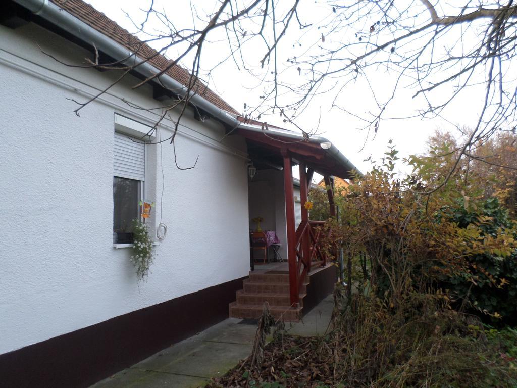 Kerékpáros és Zarándok Vendégház Apostag Quarto foto